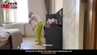 Meryem Nur’un Çıplak YouTube’a Katılması, Video 1